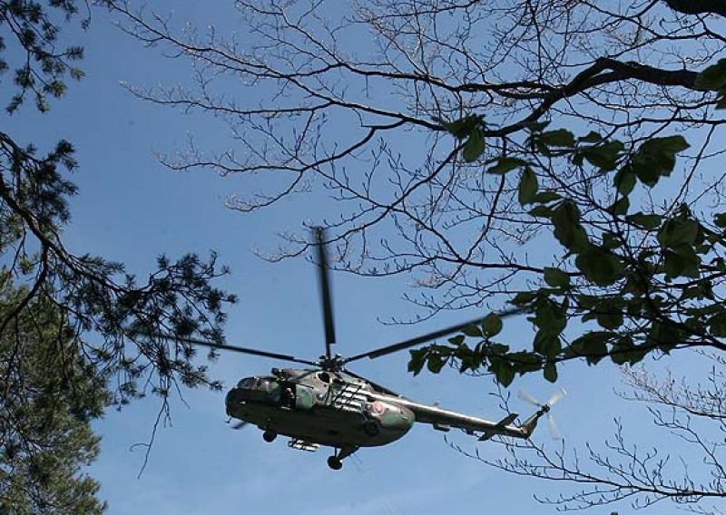 Vrtuľník pomáhal zranenému lesnému robotníkovi