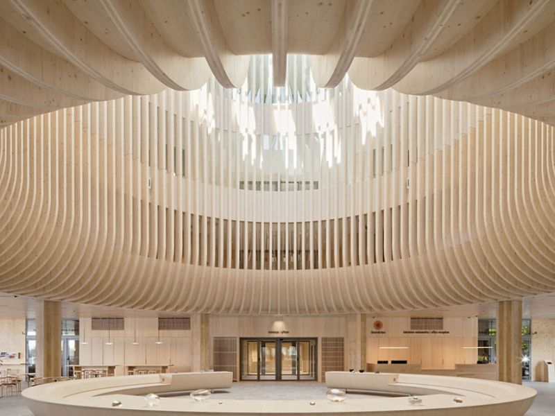 Vestibul nového sídla firmy Stora Enzo v Helsinkách 