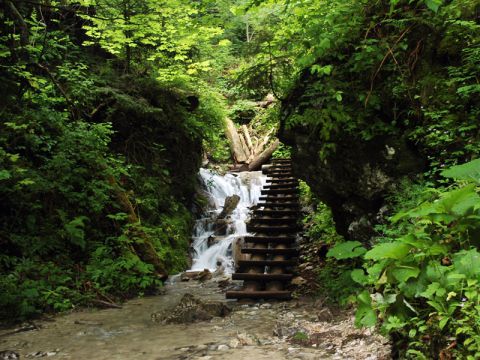 Vl&aacute;da schv&aacute;lila zon&aacute;ciu Slovensk&eacute;ho raja