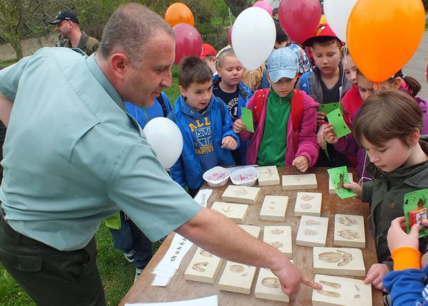 Lesn&iacute; pedag&oacute;govia oživuj&uacute; chovateľsk&eacute; prehliadky