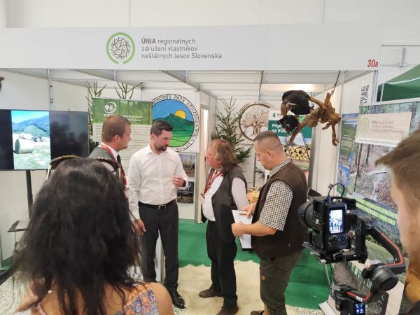 Minister Richard Takáč v debate s vlastníkmi lesov na Ahrokomplexe 2025