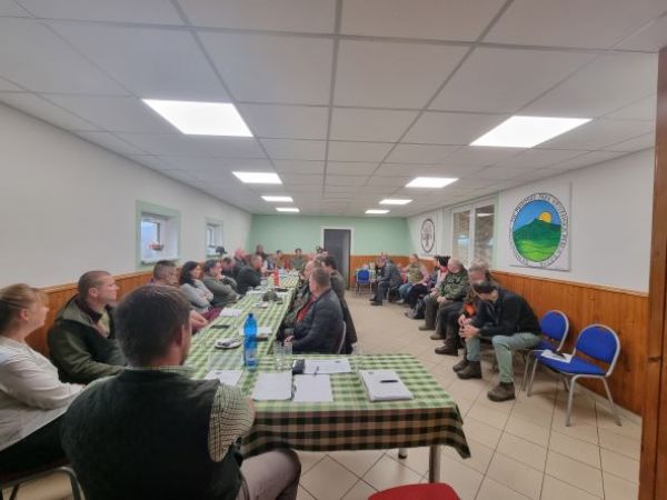 Momentka zo stretnutia vlastníkov lesov s ochranármi k zonácii Národného parku Malá Fatra