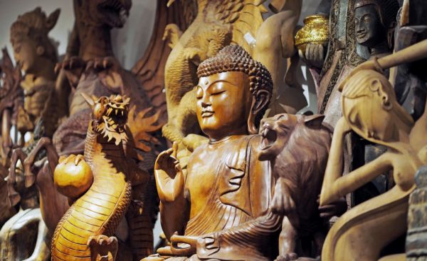 Dekoratívne výrobky z dreva z Indonézie 