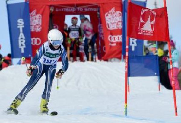 S lesn&iacute;kmi op&auml;ť na lyže