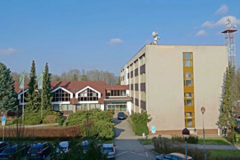 Budova riaditeľstva štátneho podniku Lesy ČR v Hradci Králové 