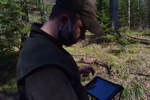 V LPM Ulič majú lesníci v tablete k dispozícii porastové mapy a údaje z PSoL a LHE
