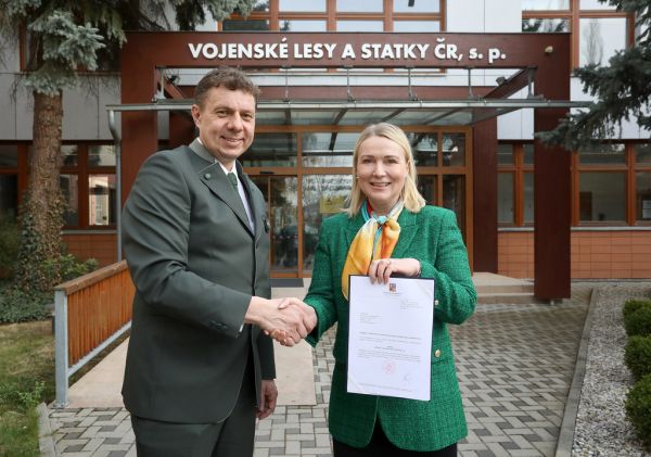 Ministerka Jana Černochov&aacute; a riaditeľ Roman Vohradsk&yacute; 