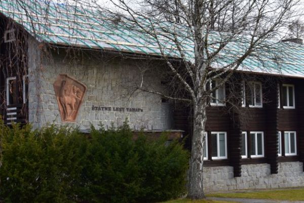 S&iacute;dlo &Scaron;t&aacute;tnych lesov TANAP-u v Tatranskej Lomnici