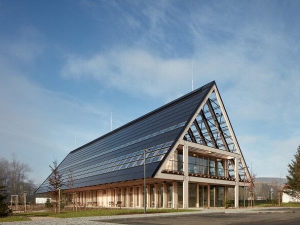 Administrat&iacute;vna budova v obci Brumov - Bylnice 