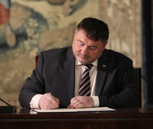 Odstupuj&uacute;ci &scaron;t&aacute;tny tajomn&iacute;k Milan Kyseľ 