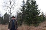 Ing. Ján Marhefka na obnovej kalamitnej ploche s pestrým drevinovým zložením 