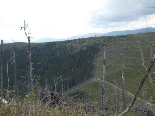 Pohľad na Kyprov v Stolick&yacute;ch vrchoch