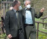 Minister J&aacute;n Mičovsk&yacute; (vpravo) s gener&aacute;lnym riaditeľom LESY SR &scaron;. p. Tom&aacute;&scaron;om Čukom v Lesn&iacute;kom skanzene