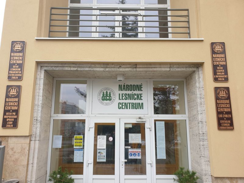N&aacute;rodn&eacute; lesn&iacute;cke centrum 
