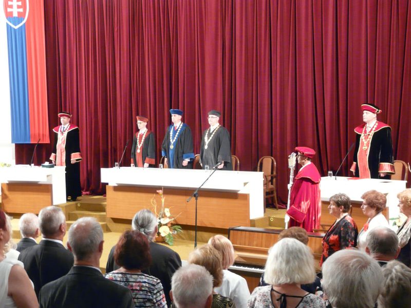 Univerzita má vyše tisíc absolventov seniorov