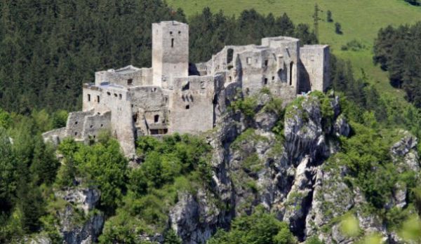 Život v oblakoch ok&uacute;site aj na hrade