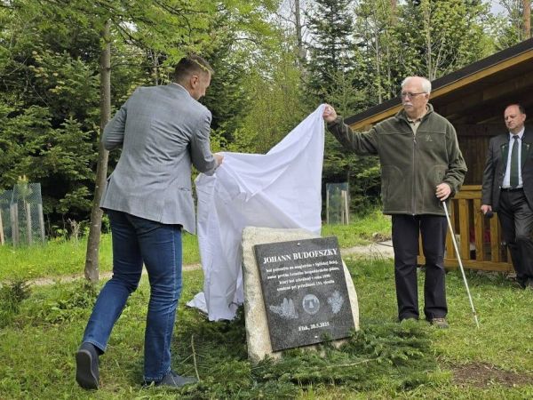 Odhalenie pamätnej tabule na LNCH Fľak 