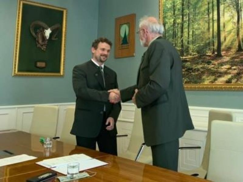 Bývalý minister Ján Mičovský (vpravo) a bývalý generálny riaditeľ Matej Vigoda 