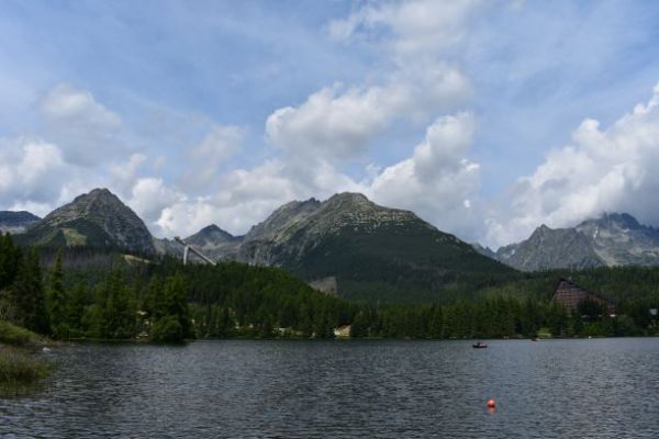 &Scaron;trbsk&eacute; Pleso e&scaron;te bez vyhliadkovej veže