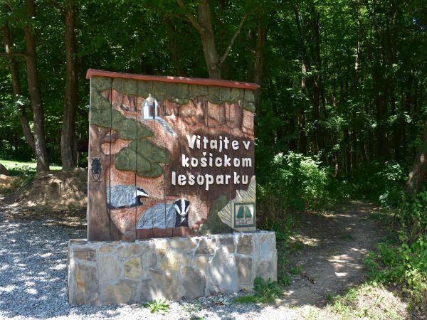 Pútač pri vstupe do košického lesoparku 