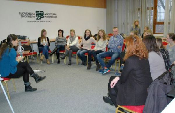 Do matersk&yacute;ch &scaron;k&ocirc;l ide Envirominimum