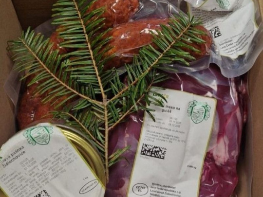 Nová ponuka na predaj diviny a výrobkov z nej od štátneho podniku Lesy ČR: Darčekové poukazy a darčekové balíčky