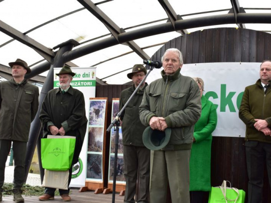 Riport: Na 18. ročníku Lesníckych dní v Kežmarku bolo vyše 1 250 detí, organizátori ocenili zaslúžilých lesníkov, prezentovali výročie veľkej kalamity a modernizáciu lesníctva