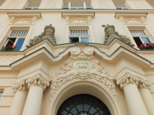 Súd zrušil rozhodnutie Úradu pre verejné obstarávanie SR o pokute: LESY SR získali späť 157 tisíc eur