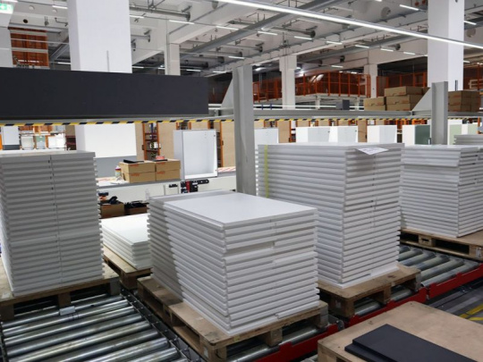 Nemecký nábytkársky priemysel dosiahol v minulom roku v porovnaní s 2024 nižšie tržby o vyše 3 percentá: Očakávanie mierneho nárastu v druhej polovici 2026