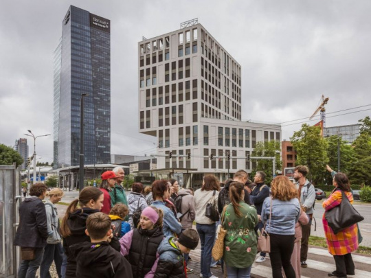 Drevo v architektúre témou 12. ročníka výtvarnej súťaže: Zapojilo sa 677 detí základných a umeleckých škôl a 20 laureátov si pozrelo architektonické diela Bratislavy vrátane unikátnej drevostavby