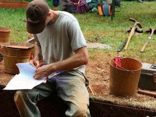 Dva najstaršie drevené nástroje na svete pochádzajú z obdobia pred 430 000 rokmi: Vedci našli artefakty na brehu jazera v Grécku