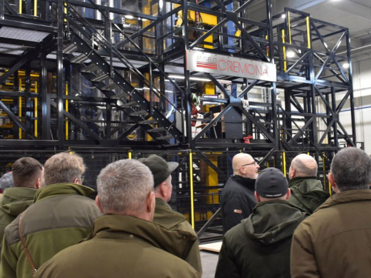 TÝŽDŇOVKA: Lesy a lesníci si zaslúžia, aby spracovatelia vyrobili z kvalitného dreva hodnotné a krásne veci pre ľudí. Spolupráca lesníkov a drevárov pomôže všetkým, aj samotným horám